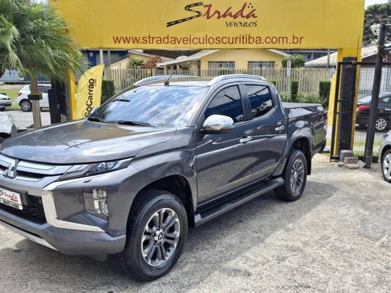 MITSUBISHI L200 TRITON 2.4 16V TURBO DIESEL SPORT HPE-S CD 4P 4X4 AUTOMÁTICO MITSUBISHI L200 TRITON 2.4 16V TURBO DIESEL SPORT HPE-S CD 4P 4X4 AUTOMÁTICO